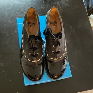 John Fluevog Peacemakers size 11. Fits more like a 10.5. Only worn once.